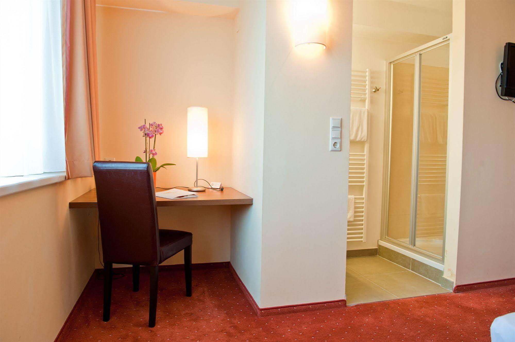Hahn Hotel Viena Exterior foto